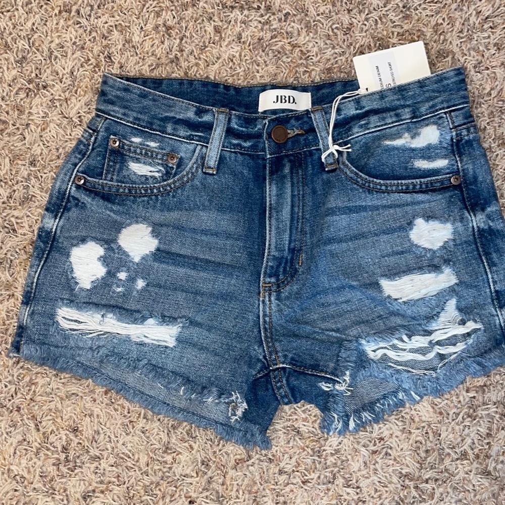 MIKEY HIGH RISE DISTRESSED RAW HEM SHORTS